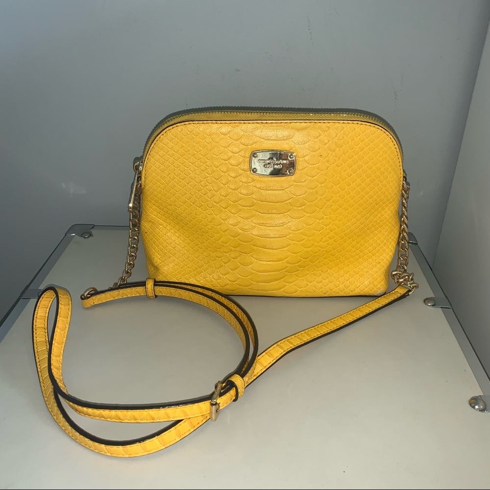 Mk Mini purse yellow reptile texture
